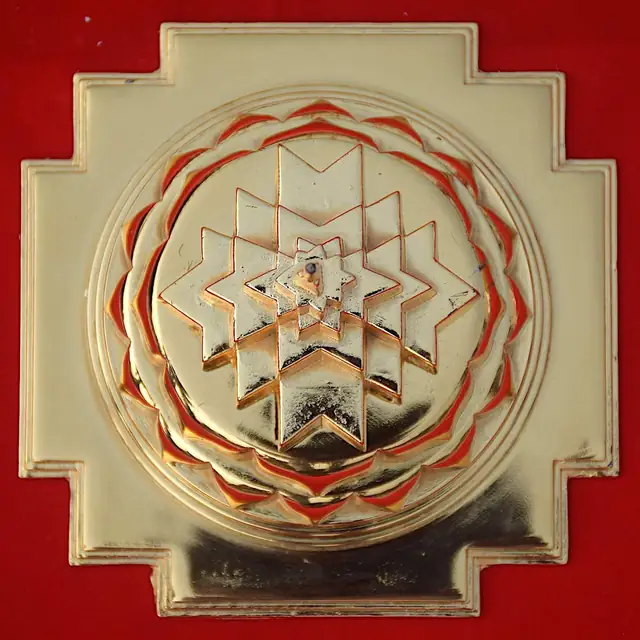 Gold Plated Maha Meru Shree Yantra – image 4