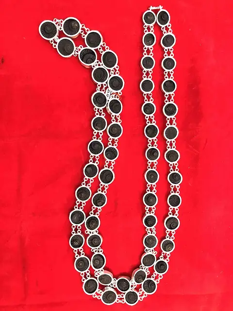 Original Shaligram Shila Kantha with Silver Cap – image 6