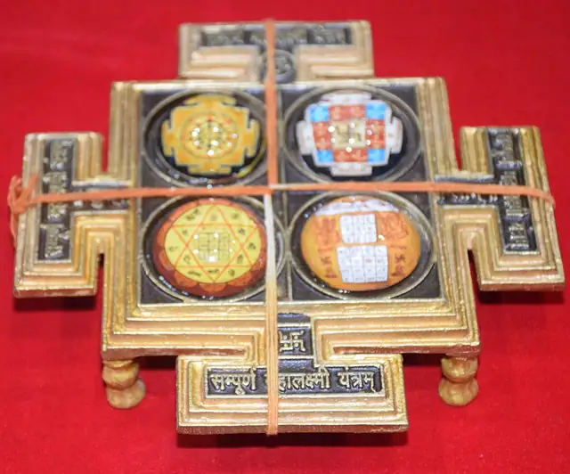 Sampurna Mahalaxmi Yantra Chowki in Brass – Sacred Wealth & Prosperity Idol for Home Temple & पूजा – image 3